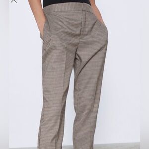 Zara Black and Brown Houndstooth Flat Front Pants Women’s Size 4 EUC